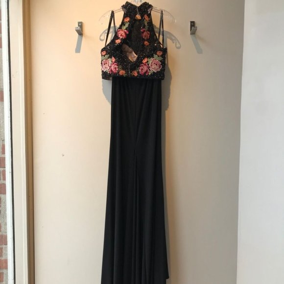 Sherri Hill Floral Two-Piece Gown - Picture 4 of 6